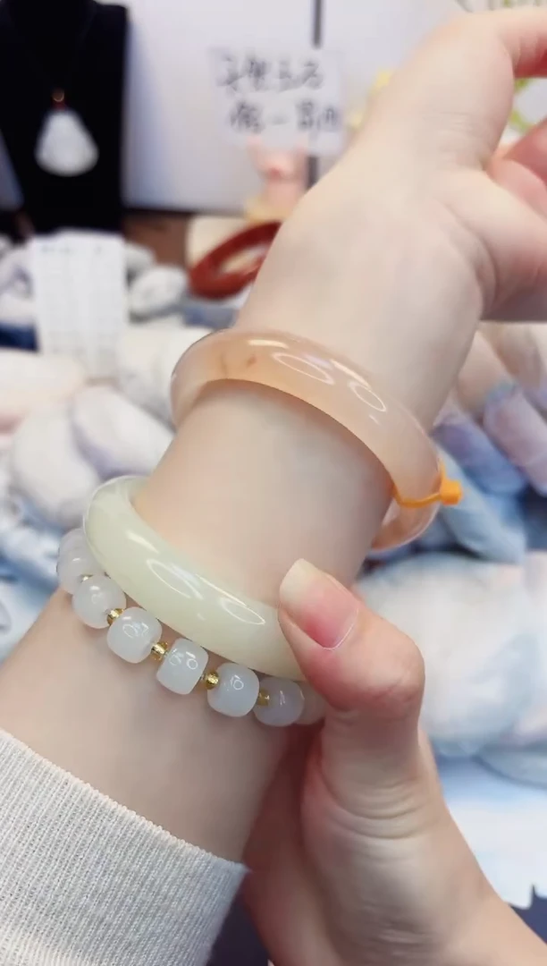 【闪购商品】石英质玉手镯未镶嵌59-财气镯-圈口58