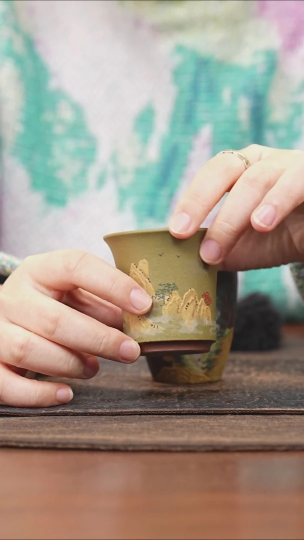 紫砂茶叶罐豆青泥泥绘山水主人杯
