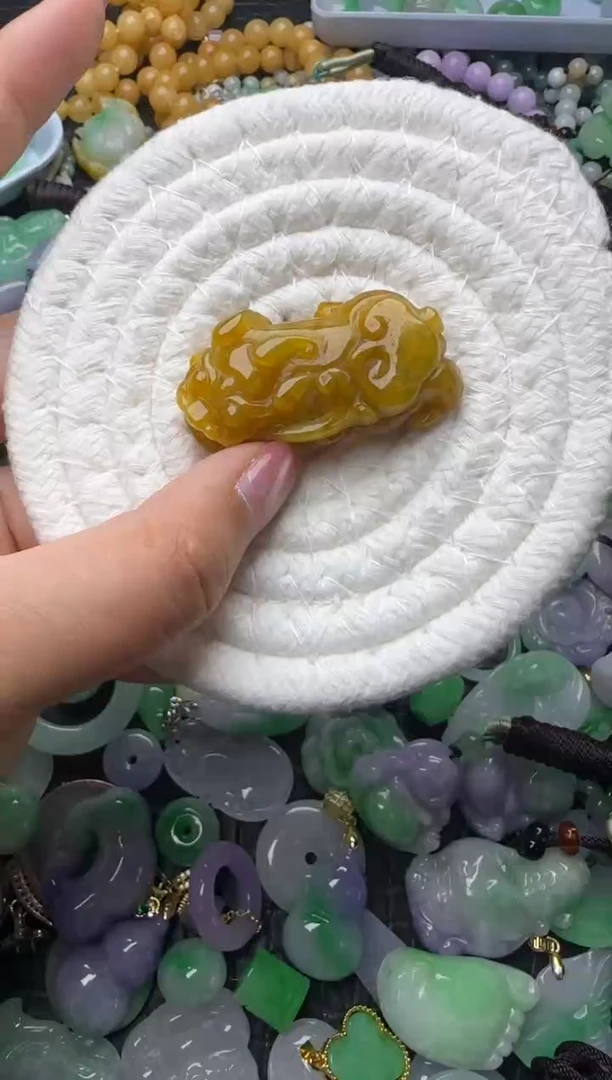 颈饰未镶嵌翡翠天然缅甸翡翠吊坠