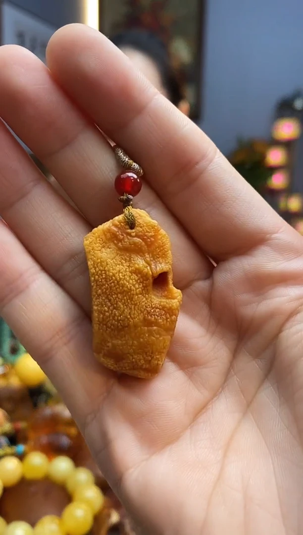 琥珀颈饰未镶嵌吊坠