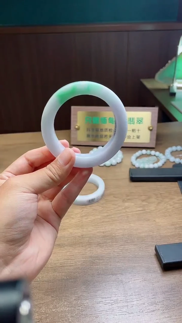 定制翡翠手镯未镶嵌陆*定制