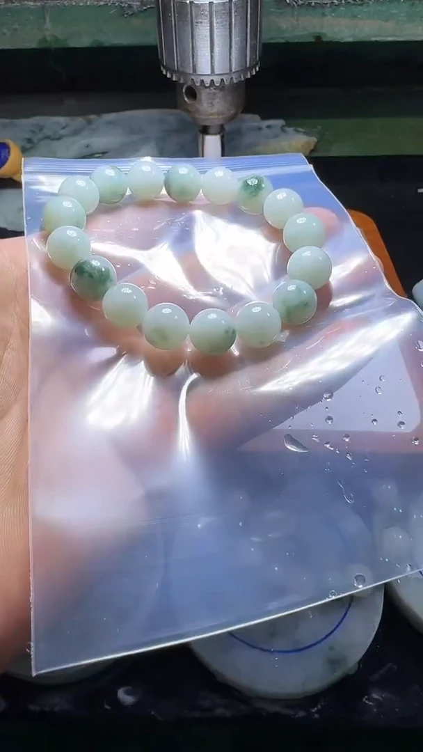 未镶嵌手链翡翠葉**ᰔ发一条