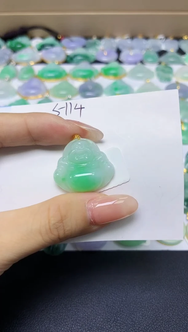 翡翠18K金镶嵌颈饰 天然缅甸翡翠A货