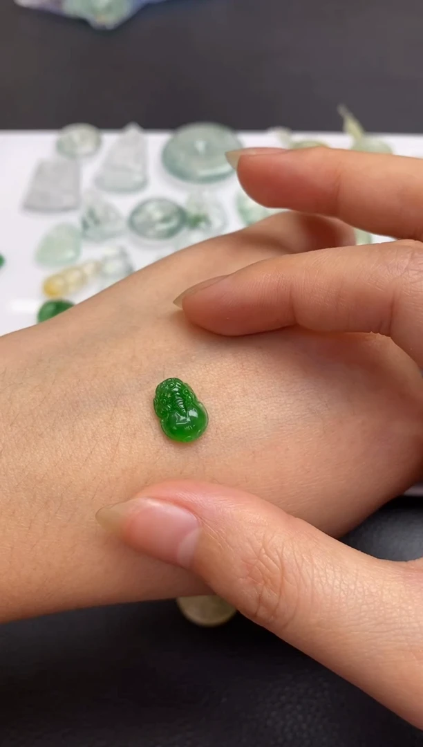 未镶嵌定制翡翠翡翠毛货~