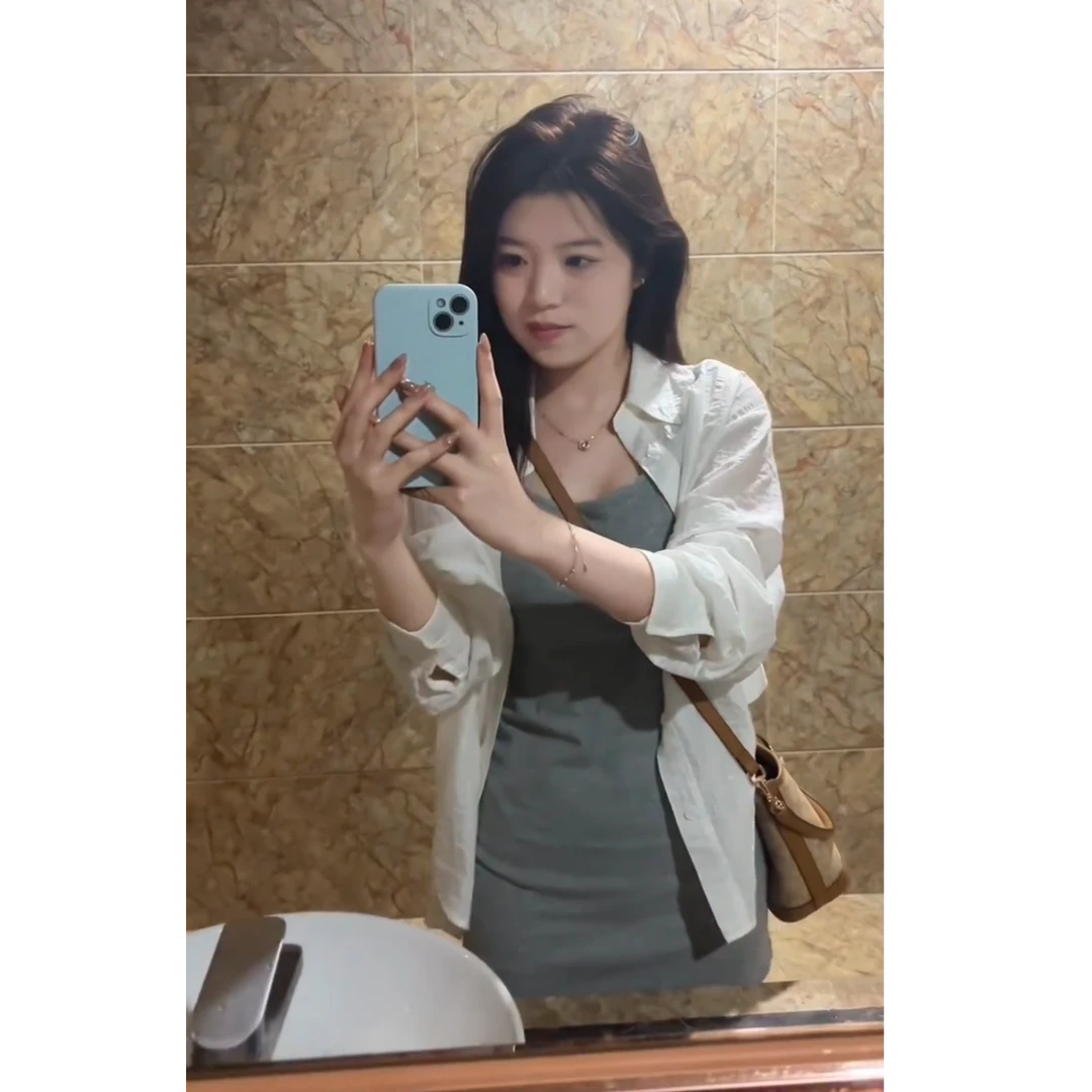 2025新款吊带裙打底包臀连衣短裙微透翻领衬衫百搭薄款纯欲感套装