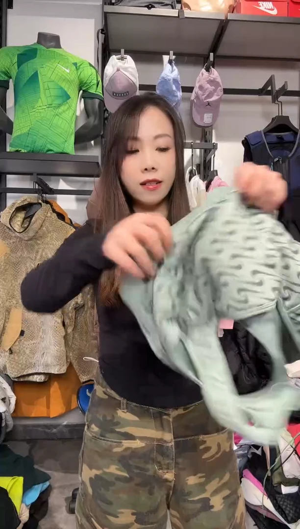 1211 编码 瑕疵款直播间过款为准 尺码   身高