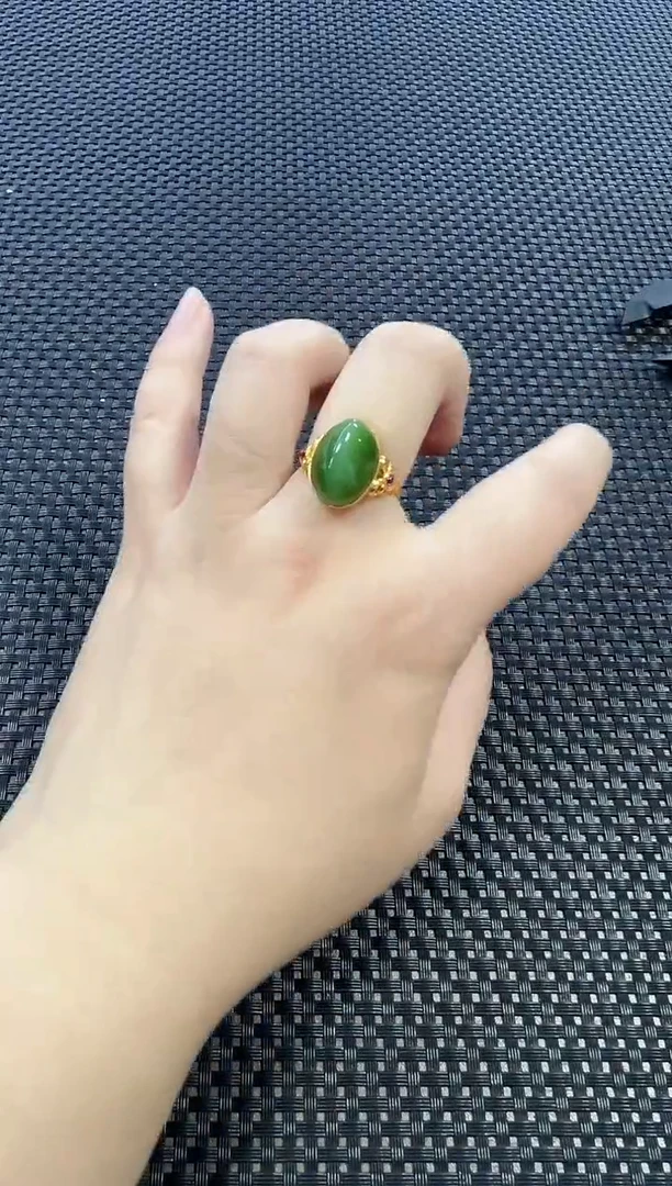 18K金镶嵌戒指和田玉（多样性发一件）