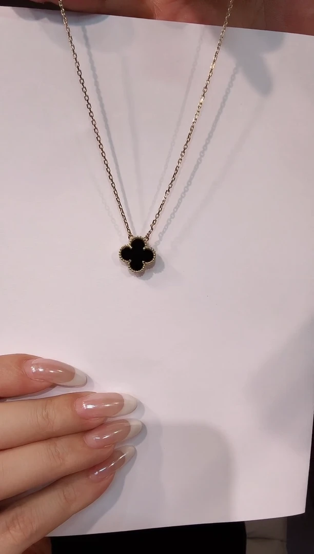 玛瑙/玉髓项链18K金镶嵌黑色