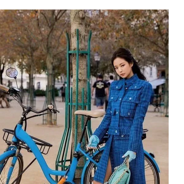99新 Chanel/香奈儿 20C克莱因蓝六口袋短款粗花呢编织外套 34码