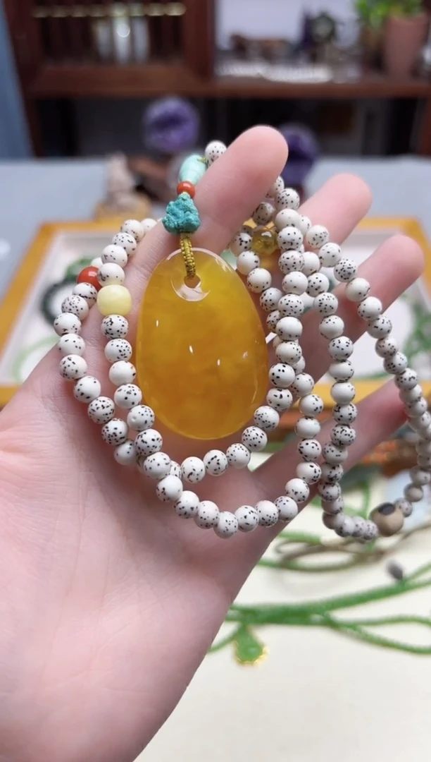 蜜蜡颈饰未镶嵌蜜蜡水滴吊坠YX