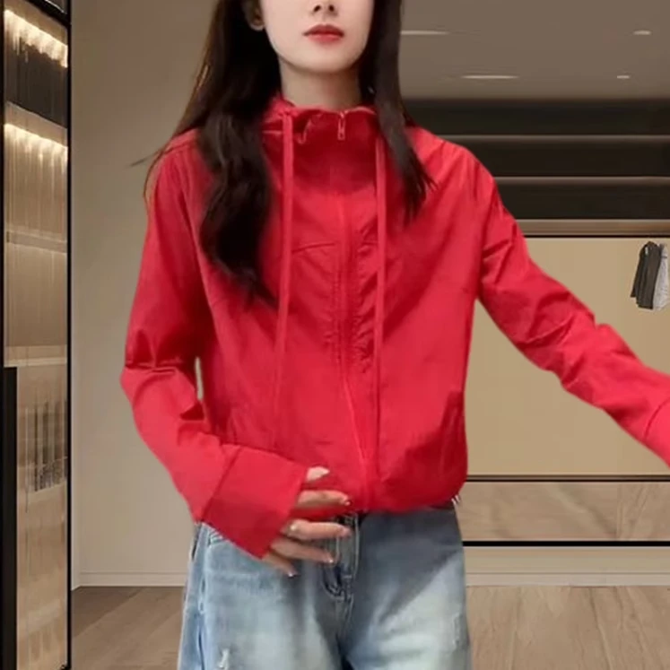 设计感多巴胺红色轻薄连帽防晒衣外套女2025年夏季新款高级感上衣
