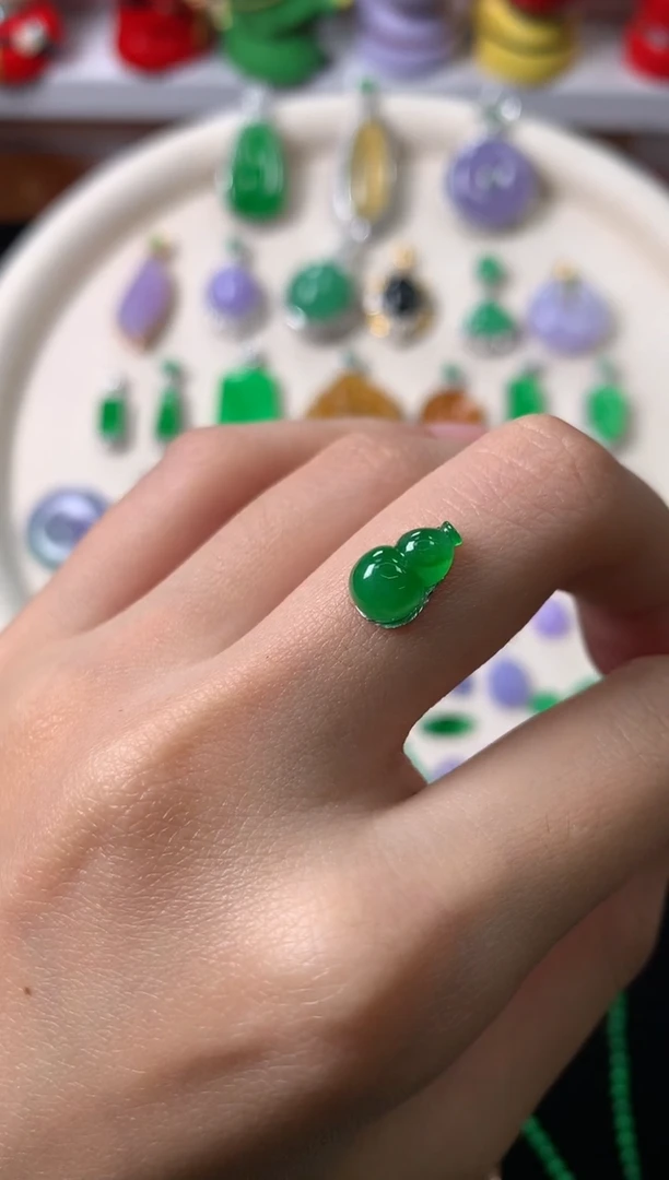 定制翡翠未镶嵌裸石（镶嵌定制）