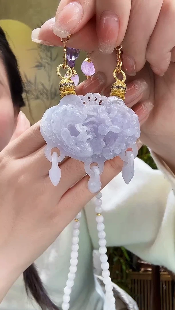 颈饰未镶嵌翡翠吊坠