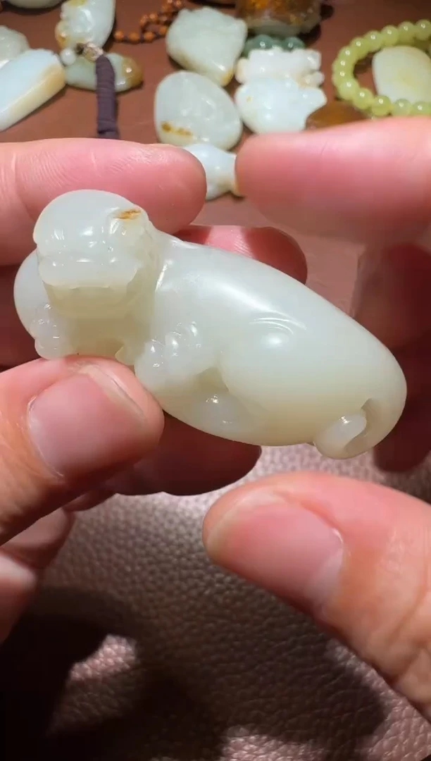 未镶嵌和田玉挂件和田玉