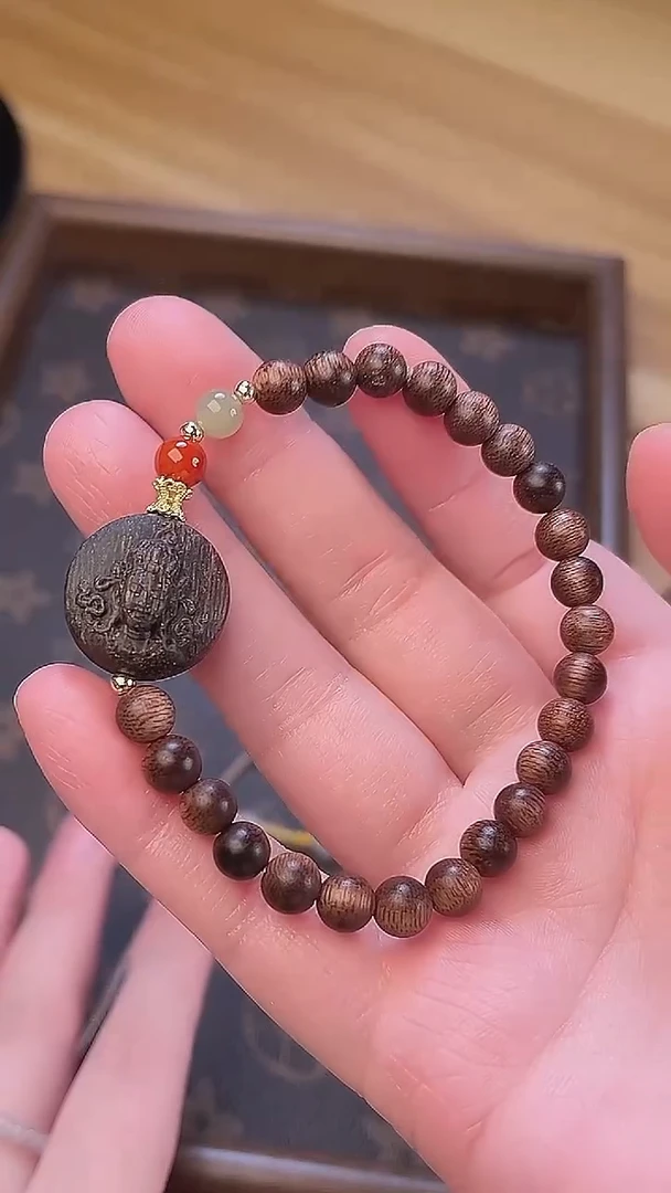 未镶嵌手串和田玉（白奇楠0.6单圈+圆牌度母）