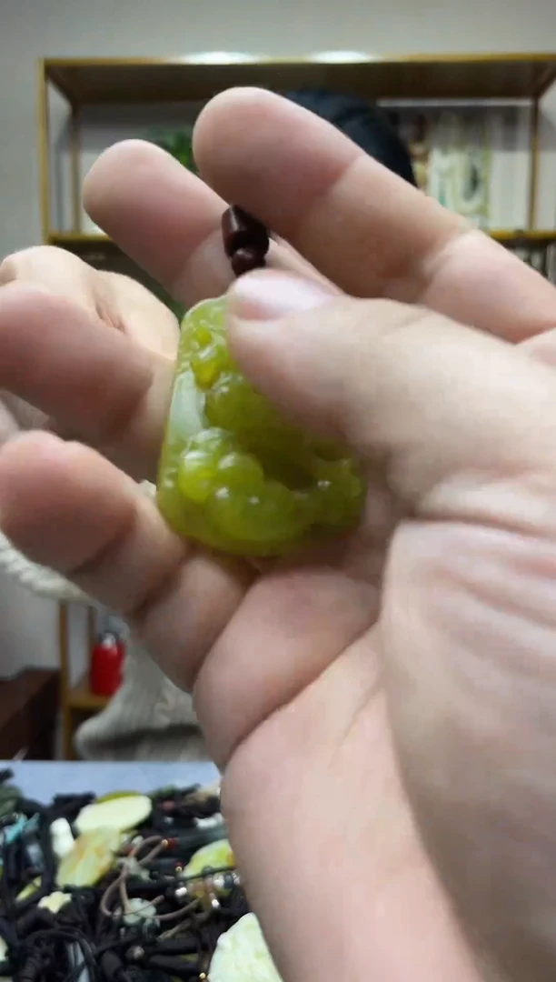 未镶嵌岫玉吊坠·