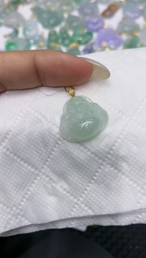 颈饰18K金镶嵌翡翠111111111111