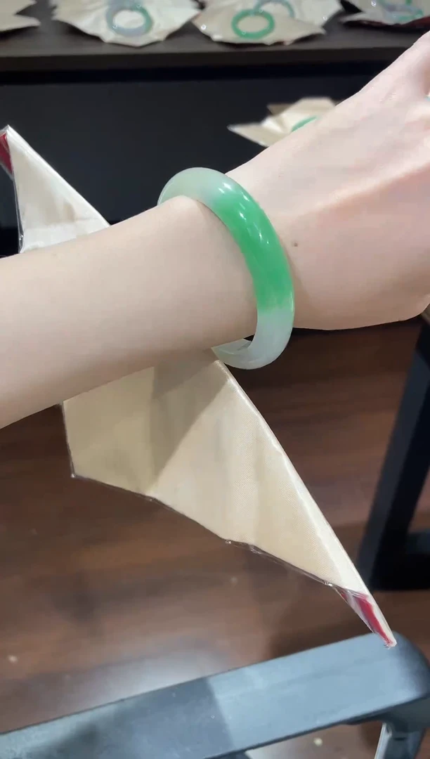 一物一图，闪购为准。