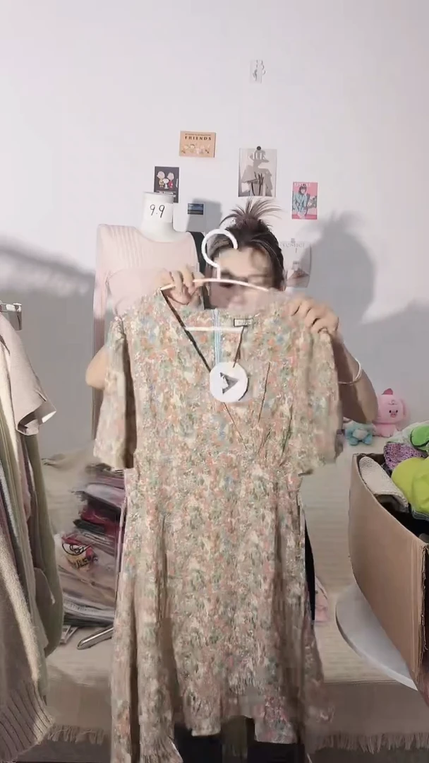 碎花连衣裙，110斤以内穿