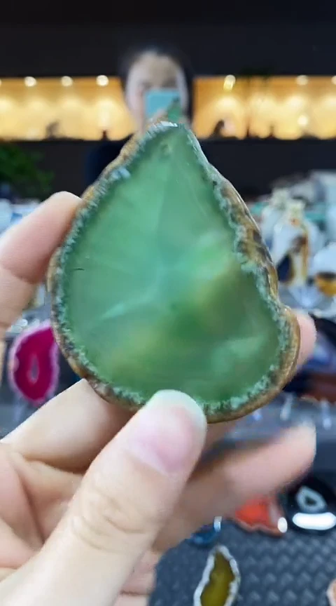 未镶嵌颈饰玛瑙/玉髓王**′玛瑙