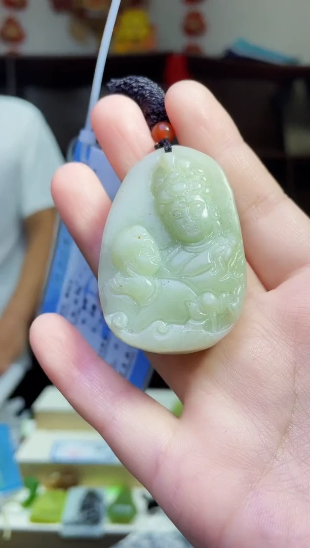 和田玉未镶嵌颈饰1