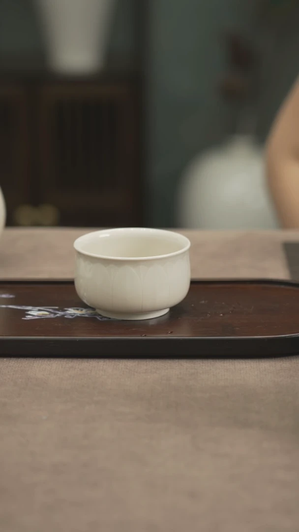 悟?大宋定瓷手工莲瓣主人杯