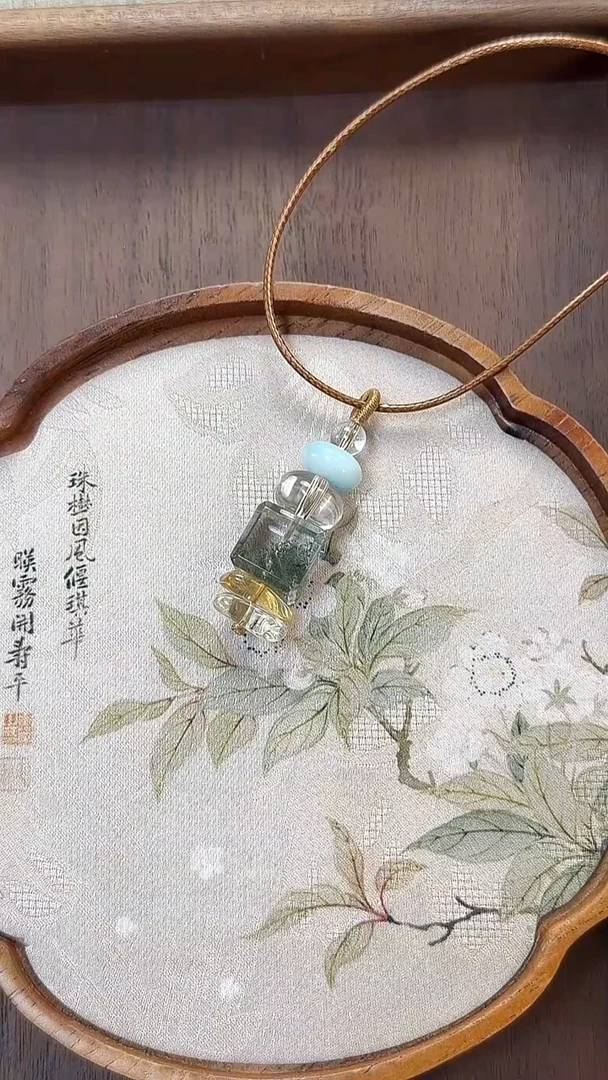 颈饰未镶嵌水晶转玉阁