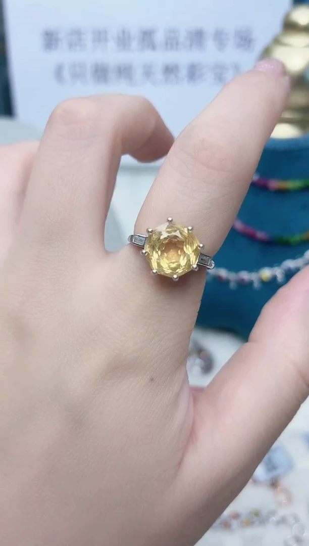 银S925镶嵌耳饰水晶245ZB1202产品一个（多样性）