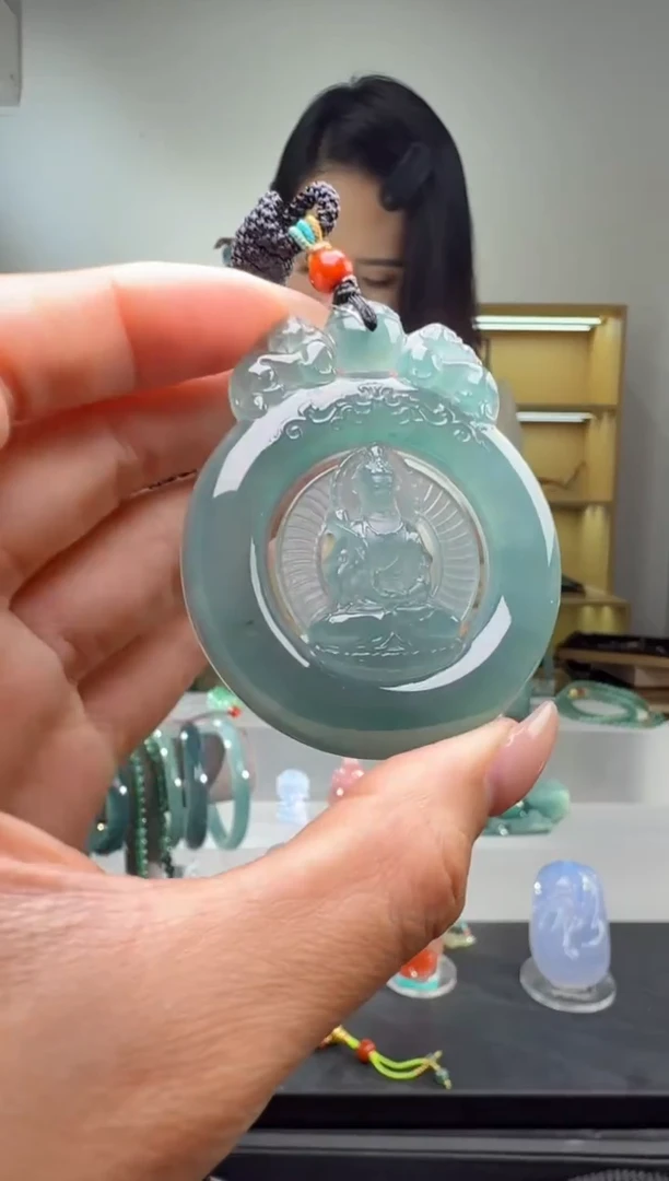 吊坠(不含链)未镶嵌翡翠大势至