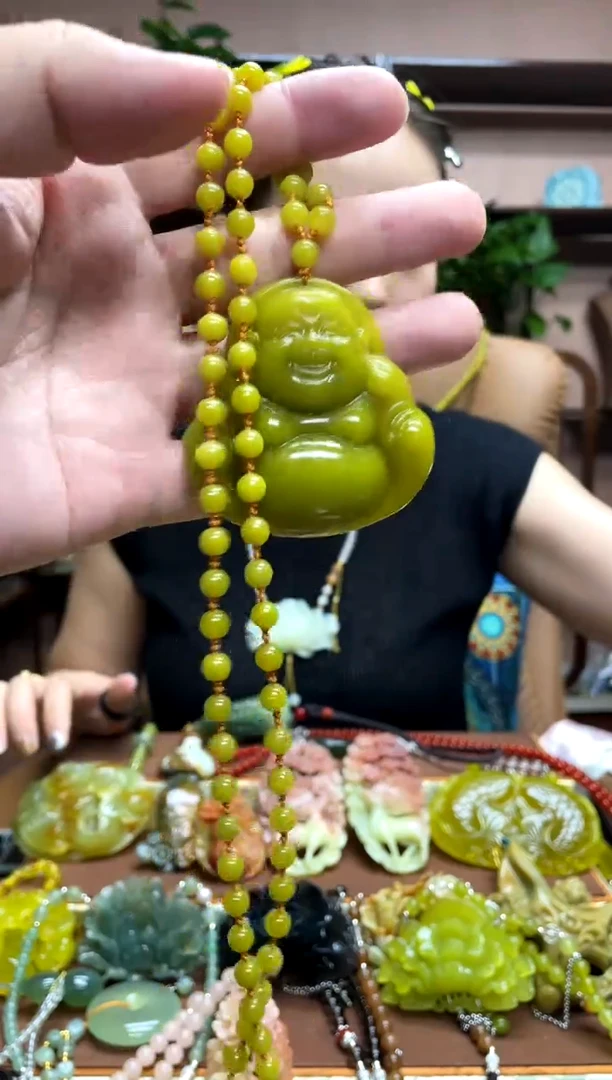 未镶嵌岫玉吊坠多样性发货发其中之一