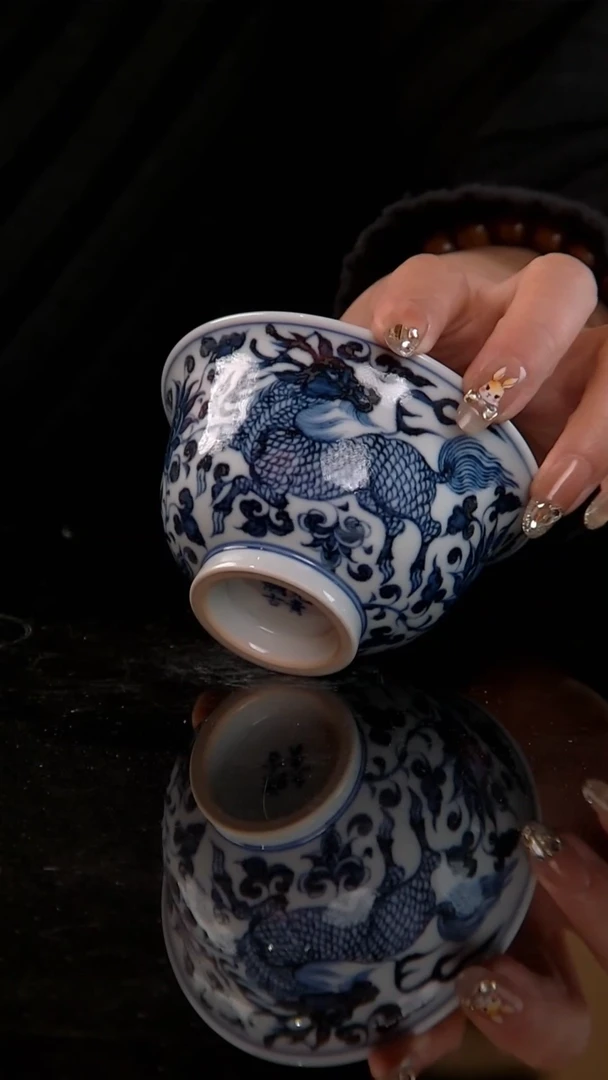 元青溯古仿元青花麒麟迎凤压手杯