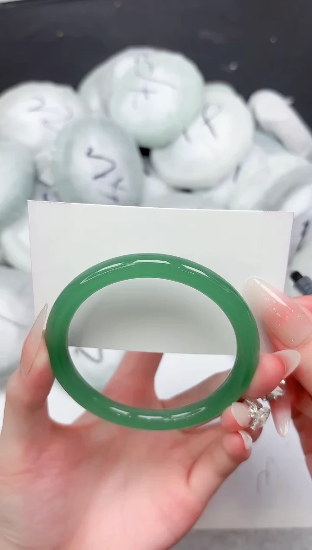 未镶嵌手镯石英质玉299-57.3