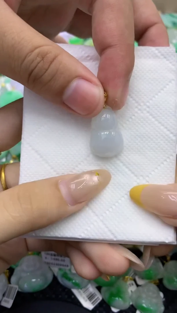 颈饰未镶嵌翡翠天然缅甸翡翠A货