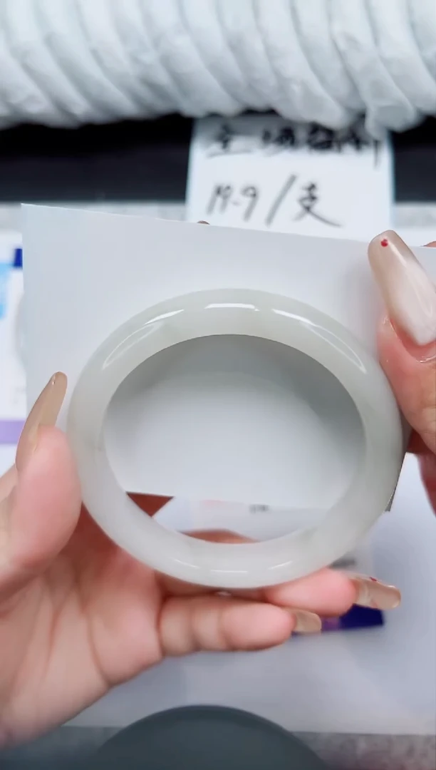 石英质玉手镯未镶嵌A218-61/62/63