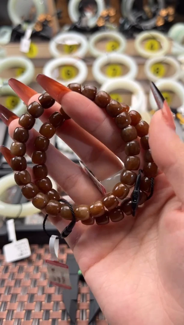 【闪购商品】和田玉手串未镶嵌且末料金山糖直切6*7手串发其一