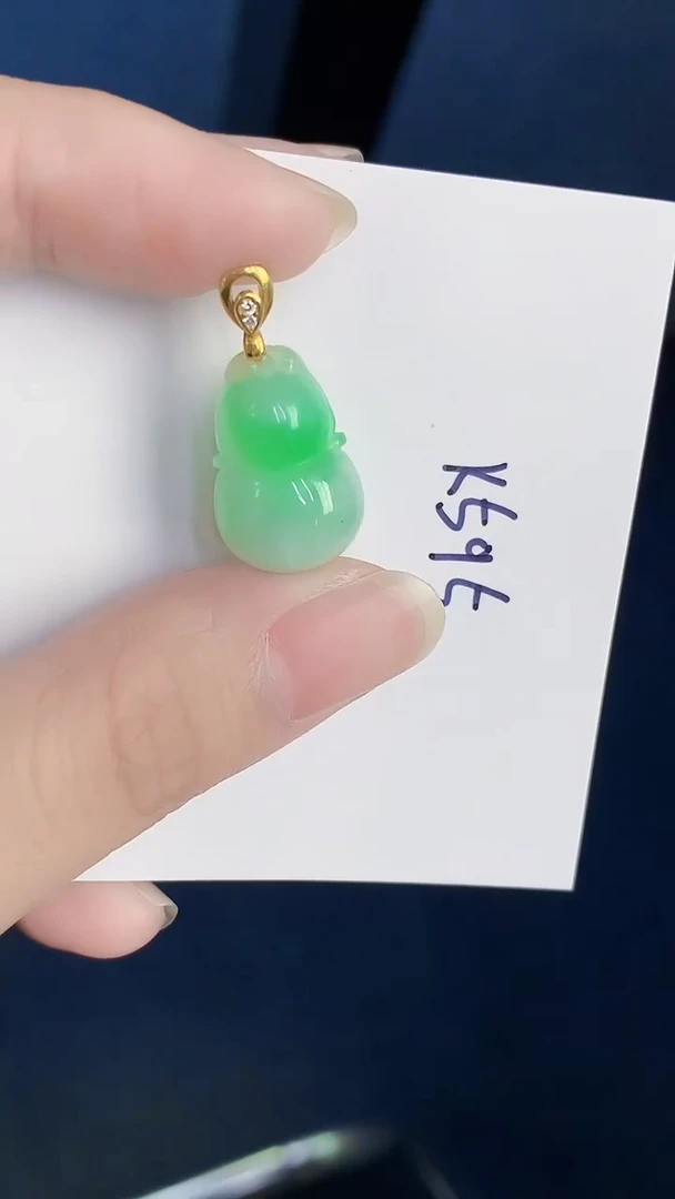 颈饰未镶嵌翡翠天然翡翠缅甸A货