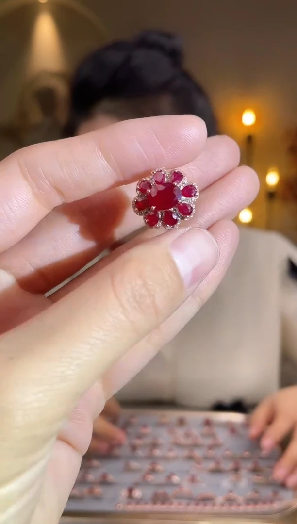 银S925镶嵌手饰红宝石手饰