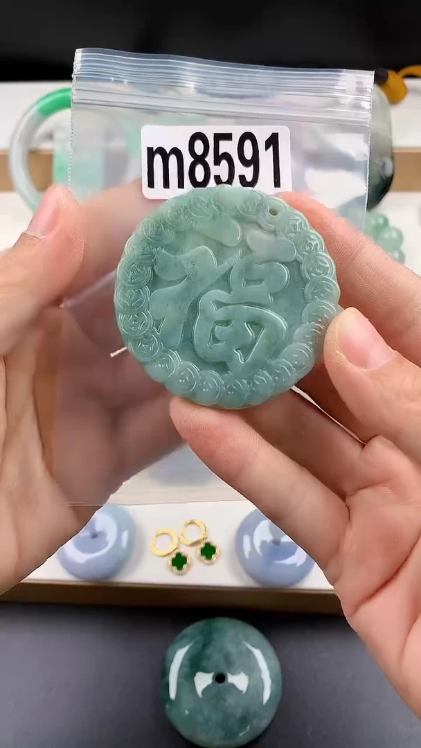 颈饰未镶嵌翡翠天然翡翠吊坠挂件