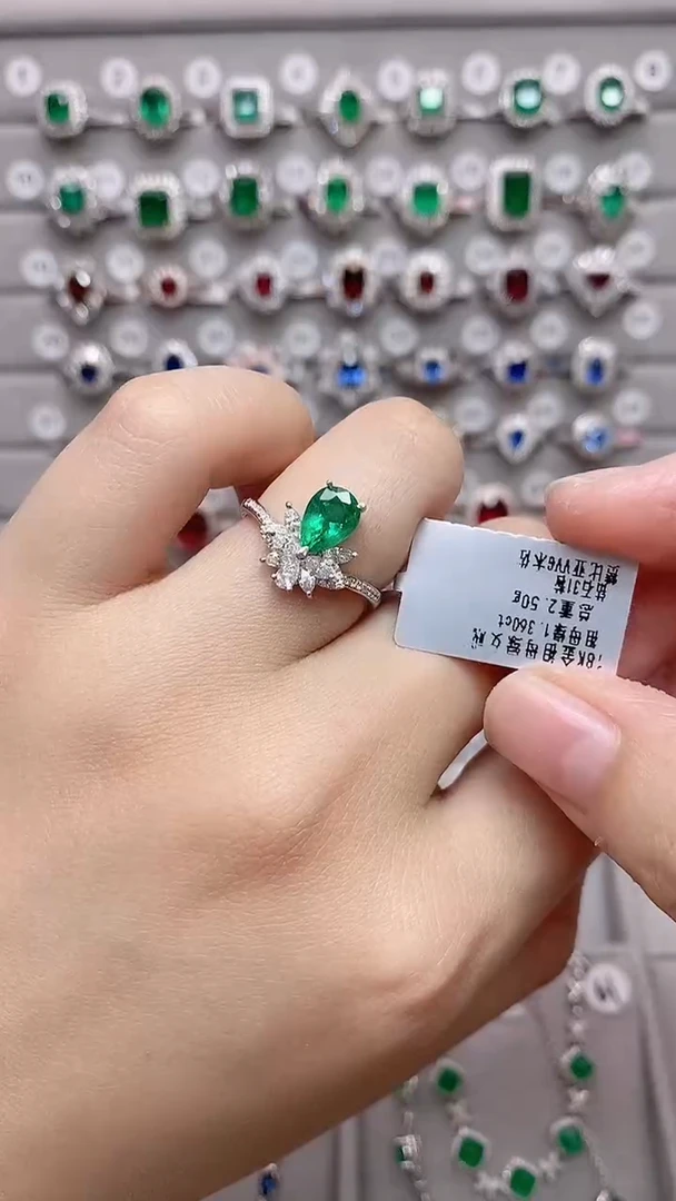 【闪购商品】祖母绿18K金戒指18K金镶嵌·