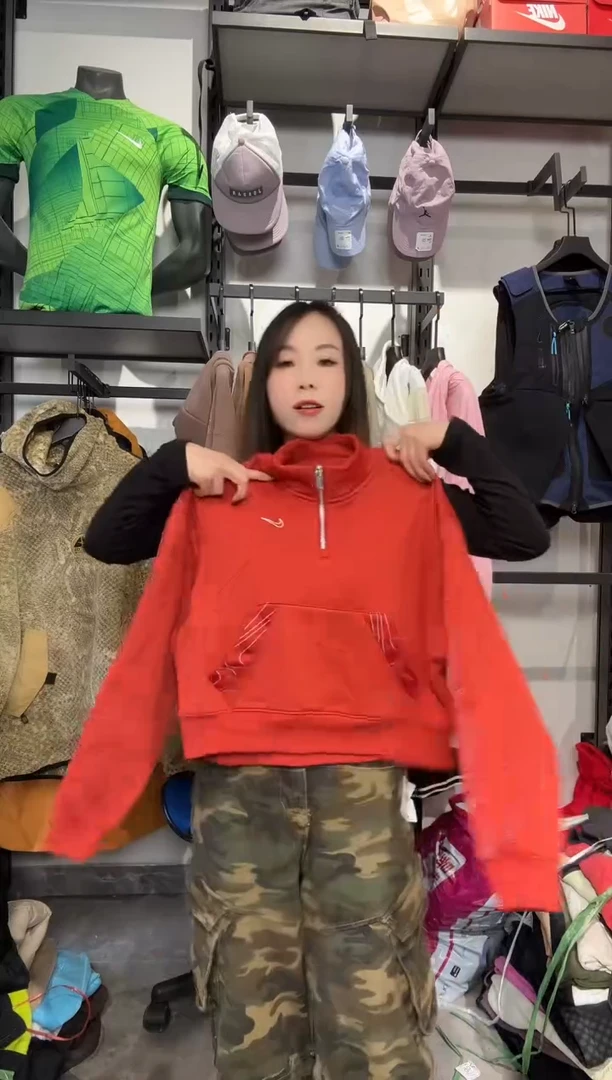 1315 编码 瑕疵款直播间过款为准 尺码   身高  M