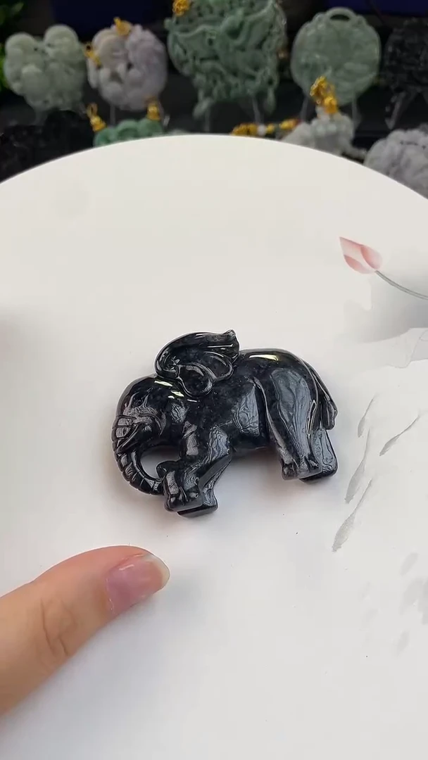 翡翠未镶嵌颈饰小*不带链126.6