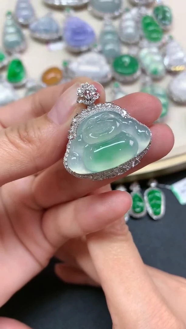 【闪购商品】翡翠吊坠(不含链)18K金镶嵌Z564|43800
