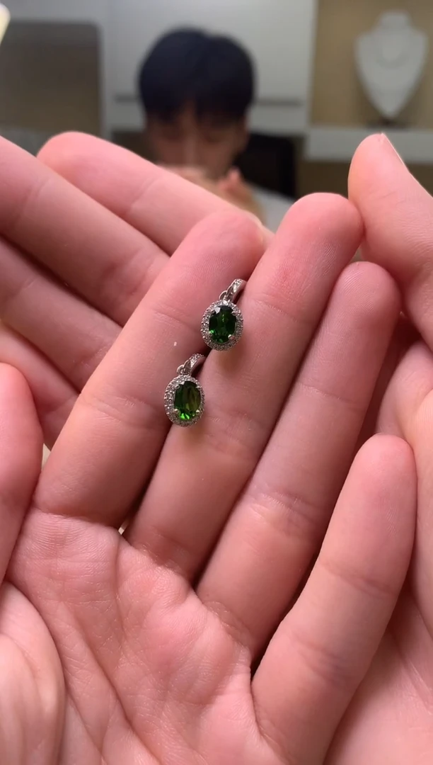 耳饰透辉石银S925镶嵌梧**雪119-8