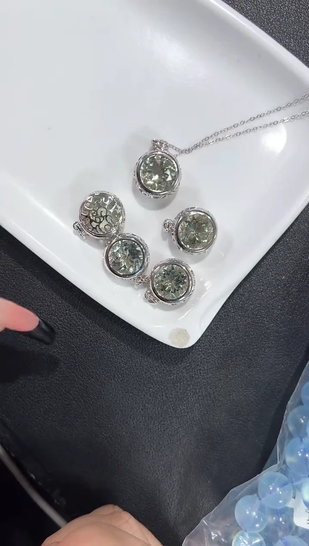 吊坠(不含链)银S925镶嵌水晶36a多样性发其一【1个】
