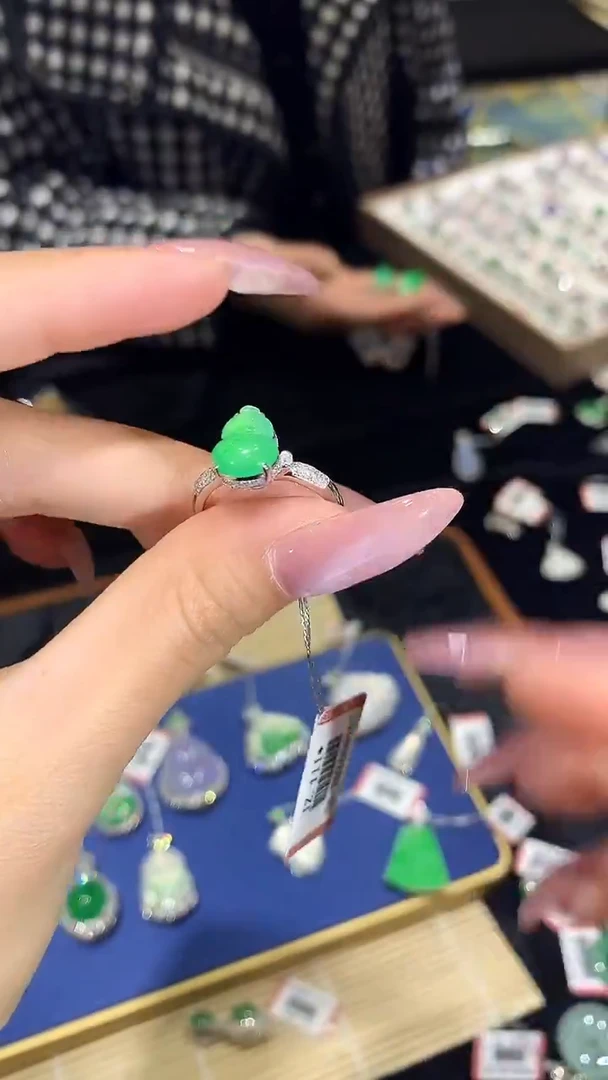 【闪购商品】翡翠戒指18K金镶嵌翡翠戒指WXY