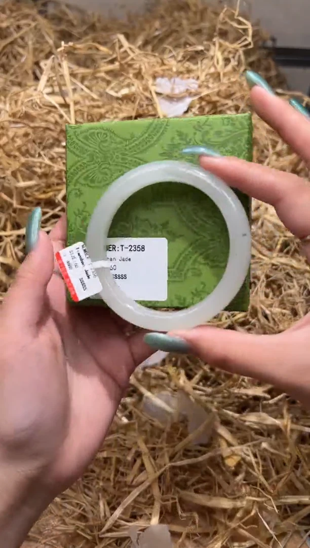 未镶嵌手镯石英质玉T2358LV