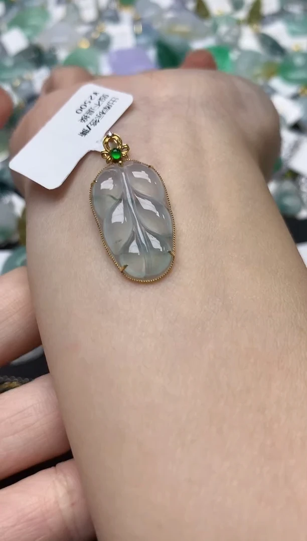 颈饰18K金镶嵌翡翠天然缅甸A货翡翠