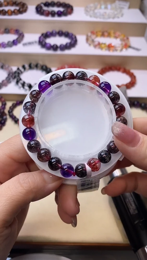 【闪购商品】水晶手链未镶嵌黑加仑超七8m+