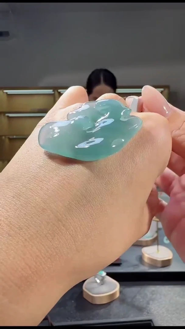 吊坠(不含链)未镶嵌翡翠形意