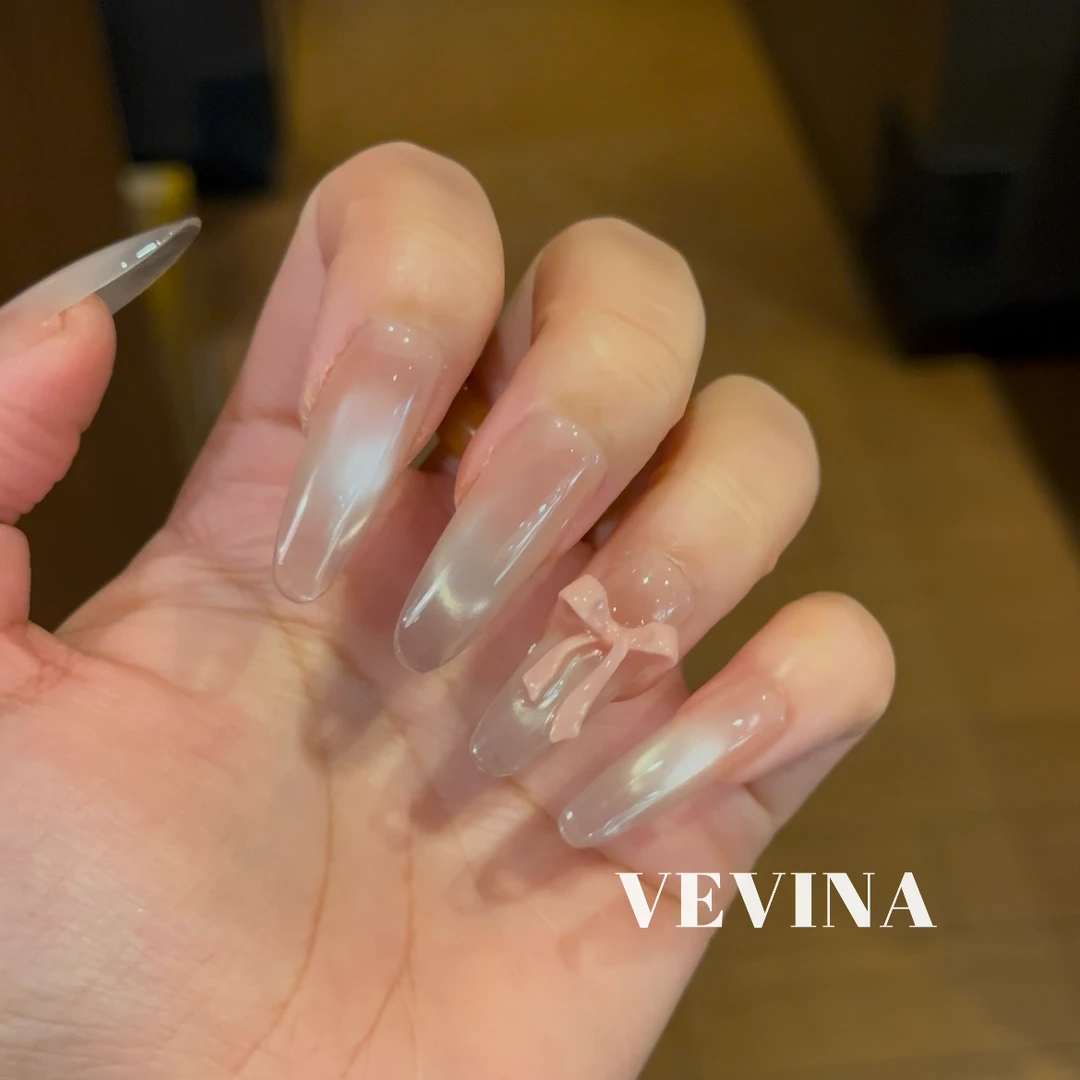 【白开水】纯手工穿戴甲高级感显白冰透裸色蝴蝶结猫眼美甲12甲